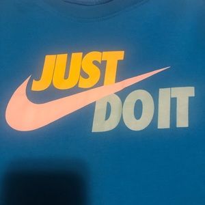 NWOT Nike tee